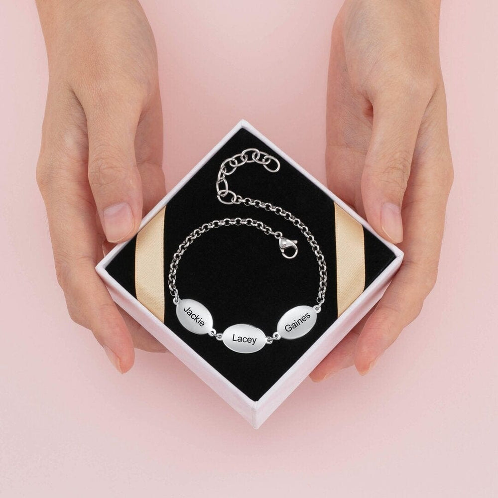 AntiqueAccesories Personalized Mother Bracelet Engraved 3 Names Custom with 3 Oval Pendant